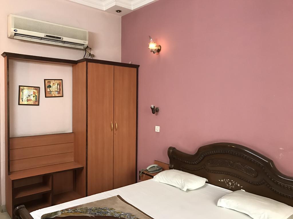 Hotel D R International Ambala Ngoại thất bức ảnh
